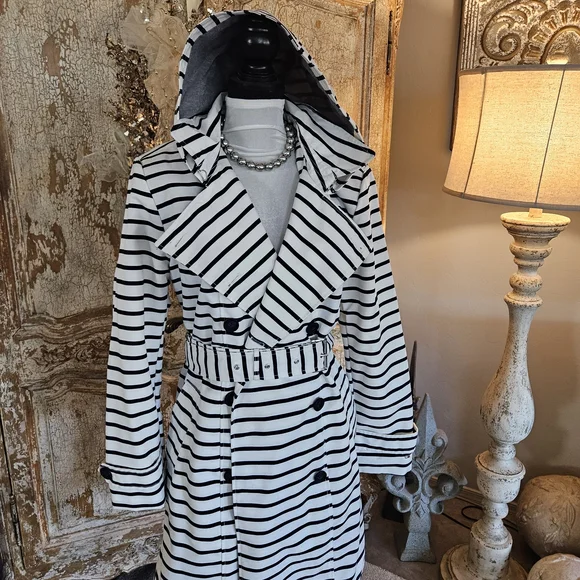 Tommy Hilfiger Navy Blue and White Striped Trench Coat - Picture 8 of 16